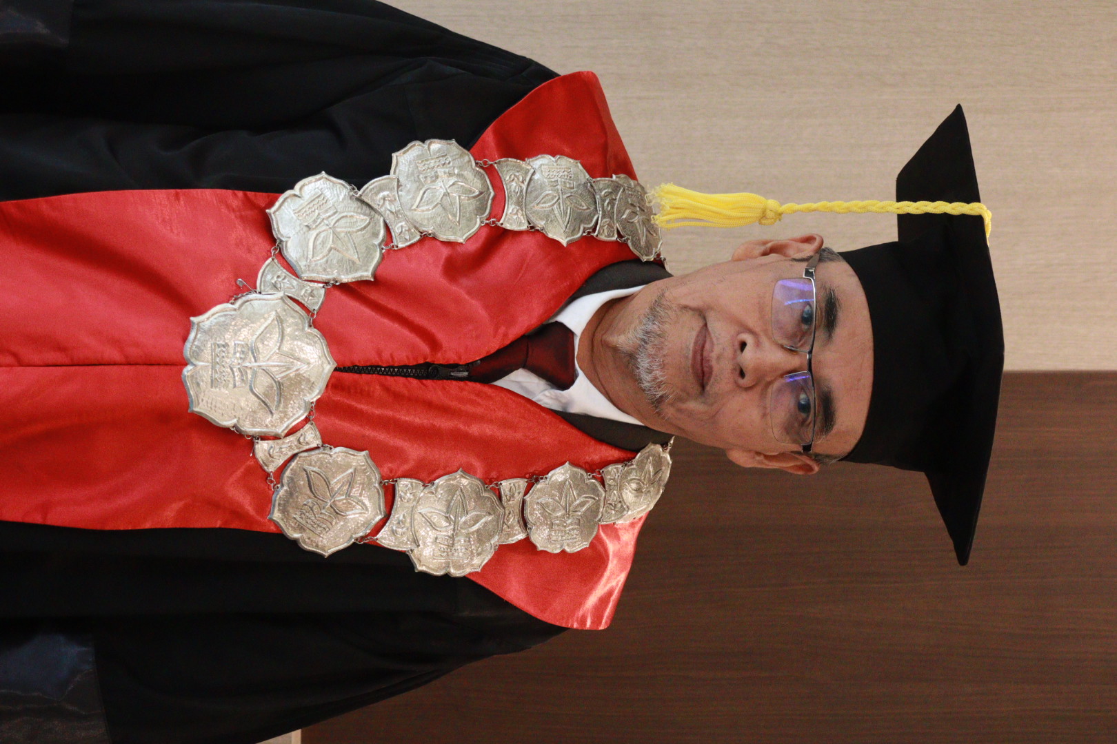 Dekan Fakultas Hukum